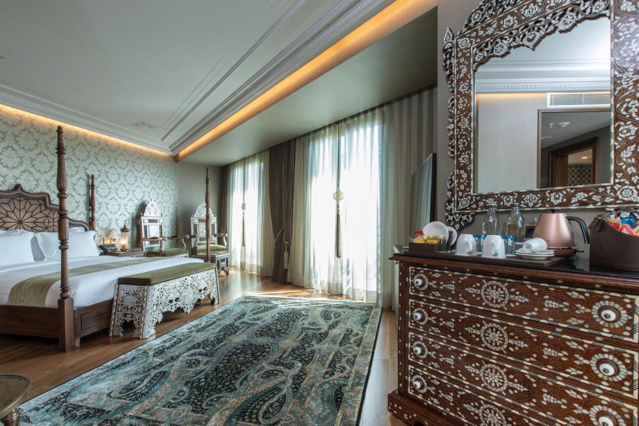 Ajwa Sultanahmet - Preferred Hotels Lvx Collection Истанбул Екстериор снимка A bedroom at the Taj Mahal Palace